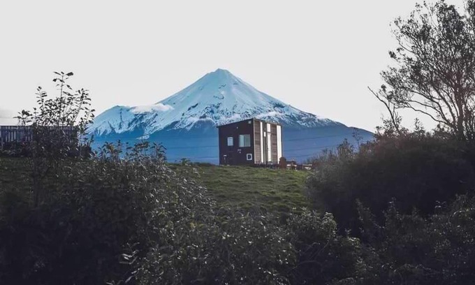 Midhirst House | Taranaki Creekside KEA by Tiny Away