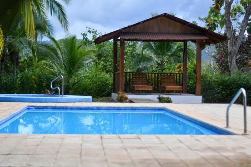 Tarcoles Ski Chalet | Tarcoles Birding Lodge