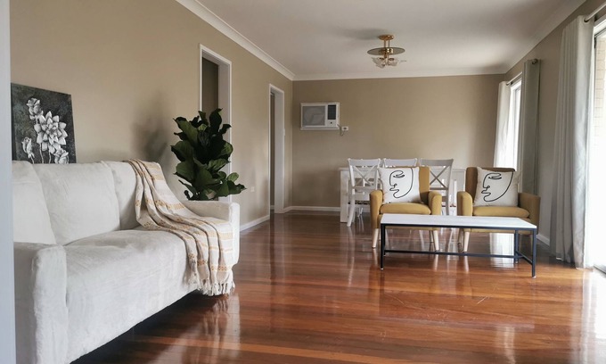 Taree House | TAREE CBD HOME PLUS