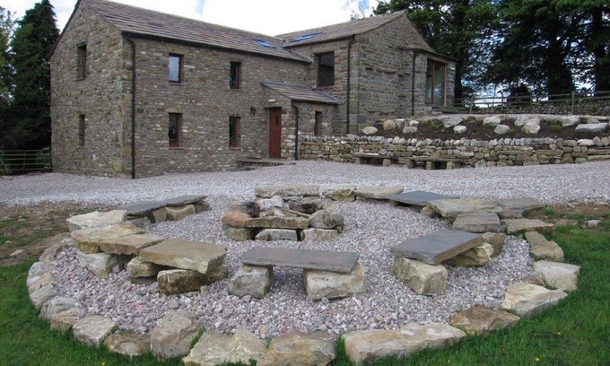 Kirkby Stephen House | Tarn Centre - Self-catering group accommodation for 24 people