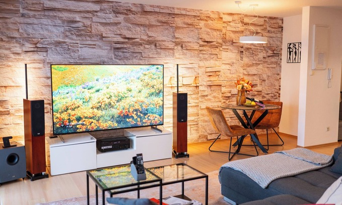Herrenberg Apartment | TAROS HOME - the feel-good oasis with balcony, coffee, 3 beds and home office space