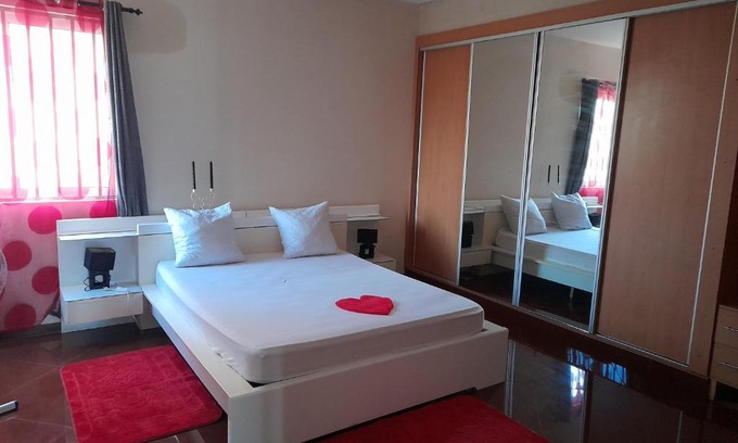 Tarrafal House | Tarrafal House