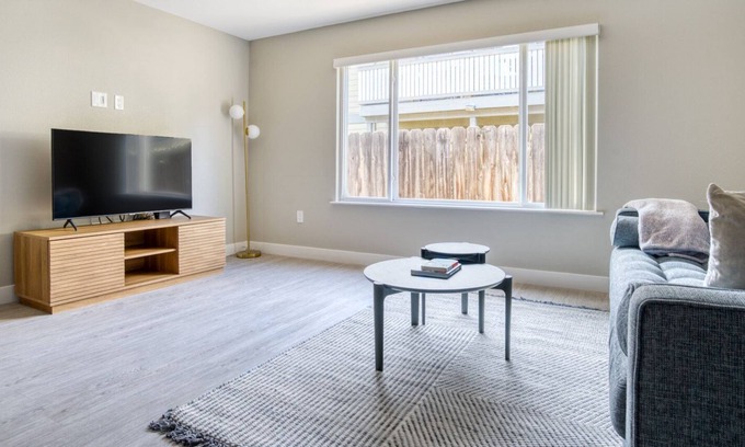 Campbell Apartment | Tasteful Campbell 1BR w/ W/D, Pool, Gym, walk to WF + TJ, by Blueground