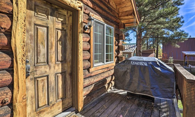 Pagosa Springs Cottage | Tasteful Log Cabin Retreat on Lake Pagosa!