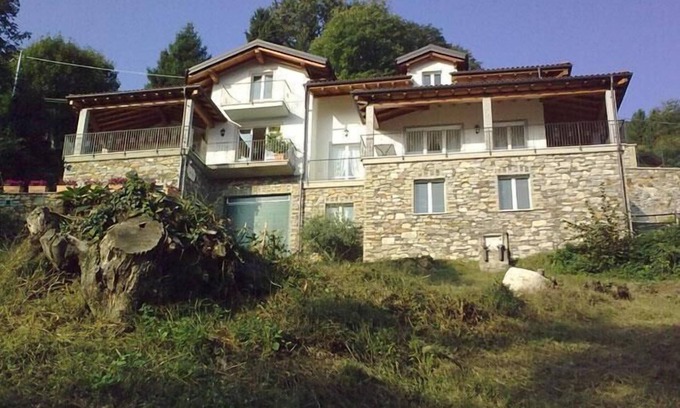 Sant'Agata Apartment | Tastefully furnished 3-room apartment with balcony and garden