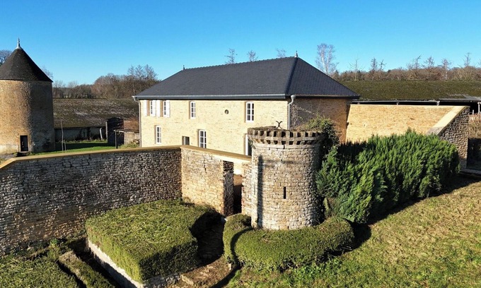 Pouru-Saint-Remy House | Tastefully renovated outbuilding at Château de Remehan