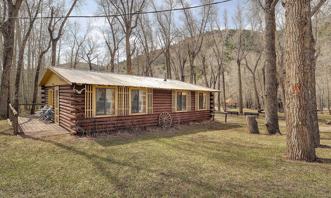 Salida Cabin | TATA River Cabins- group getaway