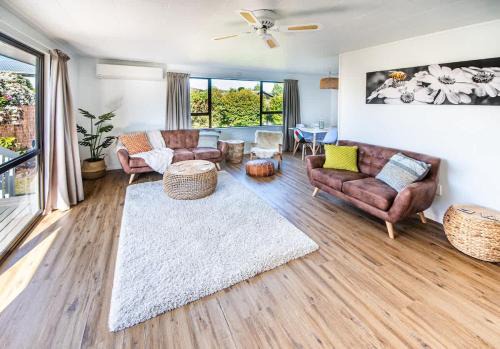 Hilltop House | Taupo Gem - Cozy & Private retreat