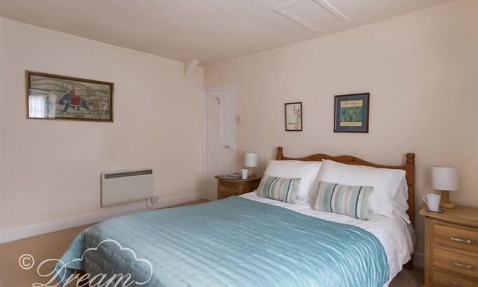 Corfe Castle Village Cottage | Tavern Way, CORFE CASTLE