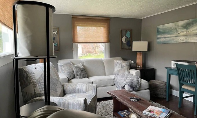 Tawas City House | Tawas Getaway-Perfect Location for Scenic Fall Color tours & Hiking Trails!