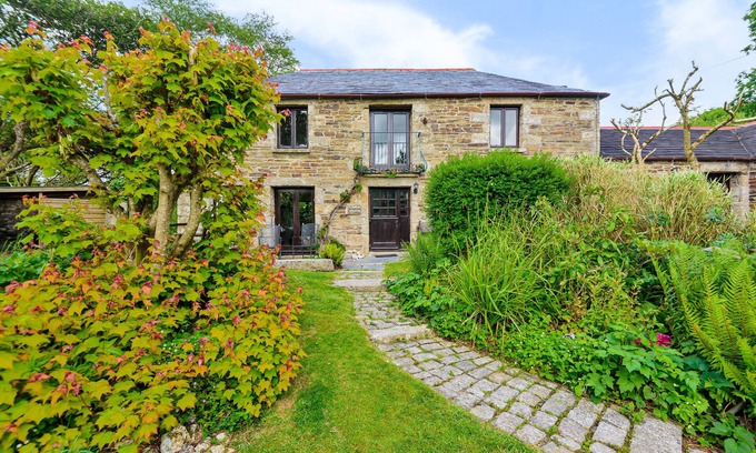 Bodmin Cottage | Tawnawood - Two Bedroom Cottage, Sleeps 6