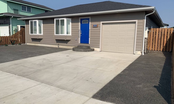 Crescent City House | Taylor II House, ocean view, close to everything