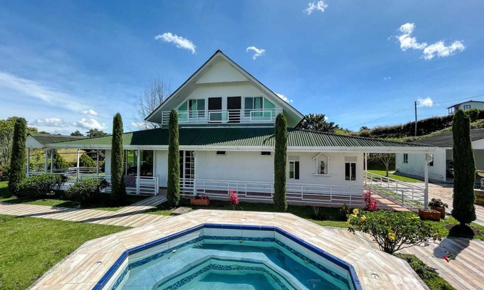 Marinilla Cottage | Techo Verde