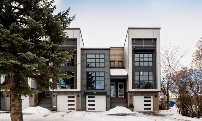 Bozeman Condo | Teddys Townhouse- New Modern Townhome in Belgrade with lots of natural light!