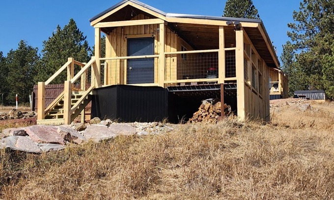 Custer Cabin | Teeny Home in the Black Hills!