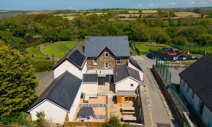 St Dogmaels Cottage | Teifi Villa