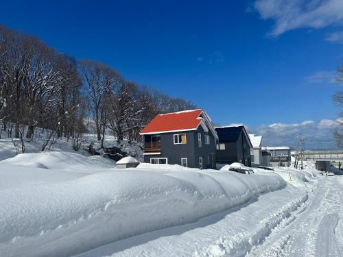 Teine House | Teine red house手稻红房子