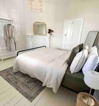 Penola House | Telegraph Station Stays