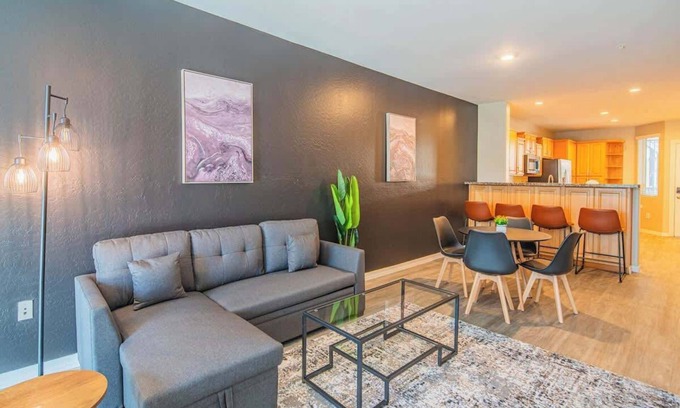 University Heights Apartment | Tempe ASU Getaway | Pool, Gym, Parking & W/D