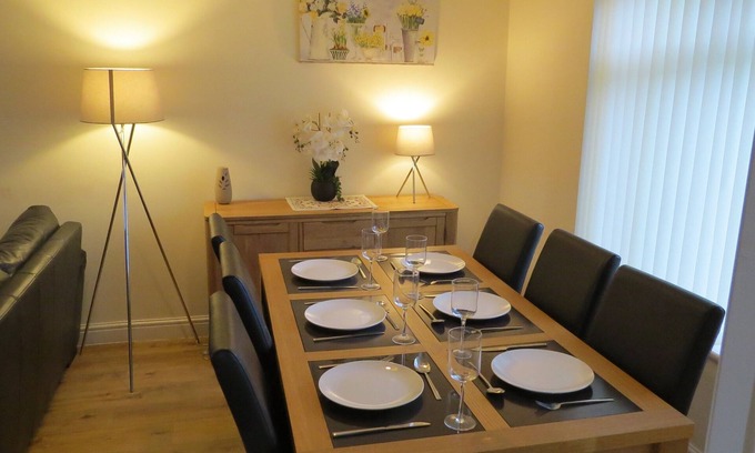 Templecombe House | Templecombe 3 Bed House - Sleeps 5