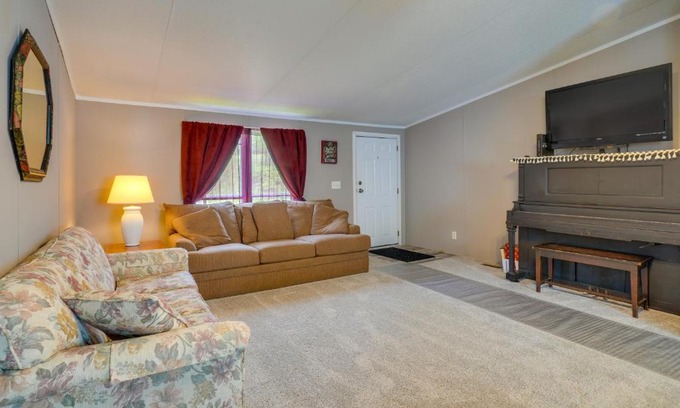 Coalfield House | Tennessee Vacation Rental about 2 Mi to Windrock Park!
