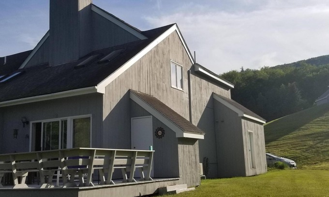 Plymouth Condo | Tenney Mountain Condo in the heart of the White Mountains