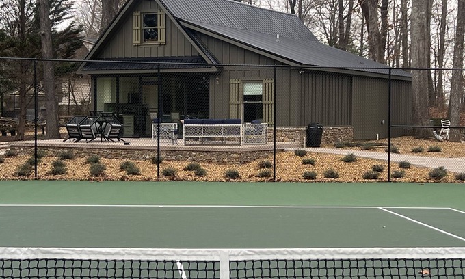 Silver Creek House | Tennis Bungalow close to Rome Tennis Center at Berry and Pickle Ball