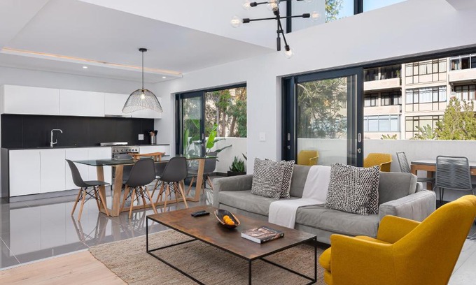 Sea Point Apartment | TENONQ C8