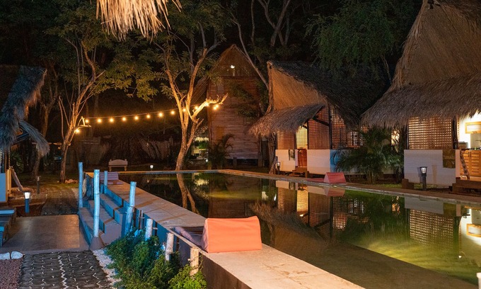 Potrero RV Rental | Tent La tipi de Sofi