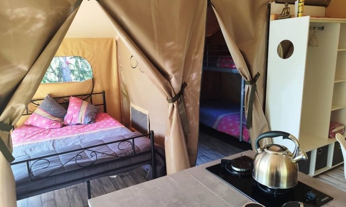Engravies Cabin | Tent Lodge Cassis 4 people.