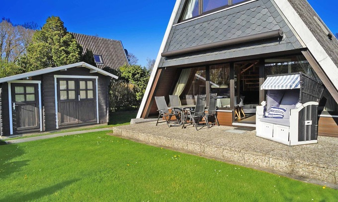 Damp House | Tent roof house with WiFi - 2 x TV - tent roof house