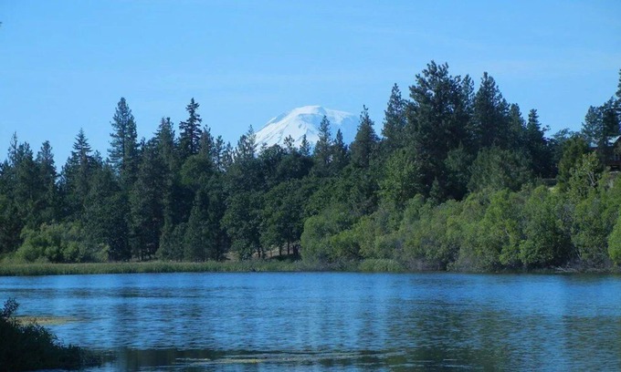 Lyle RV Rental | Tentrr Signature Site - Lakeside at Klickitat Ranch