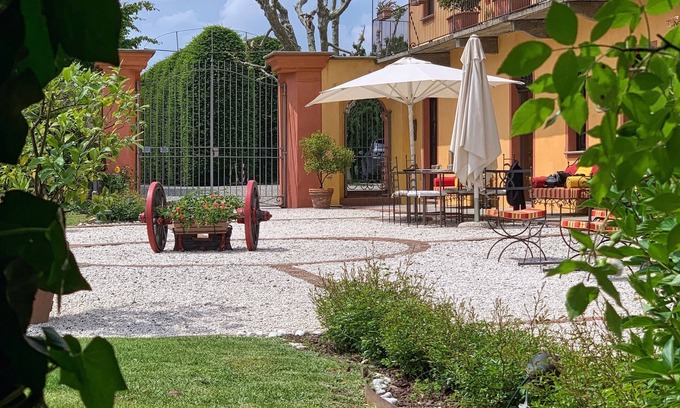 Buriasco Hotel | Tenuta La Cascinetta
