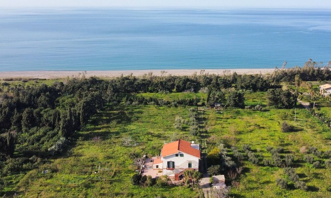Caronia House | Tenuta Piana 1: with direct access to the sea
