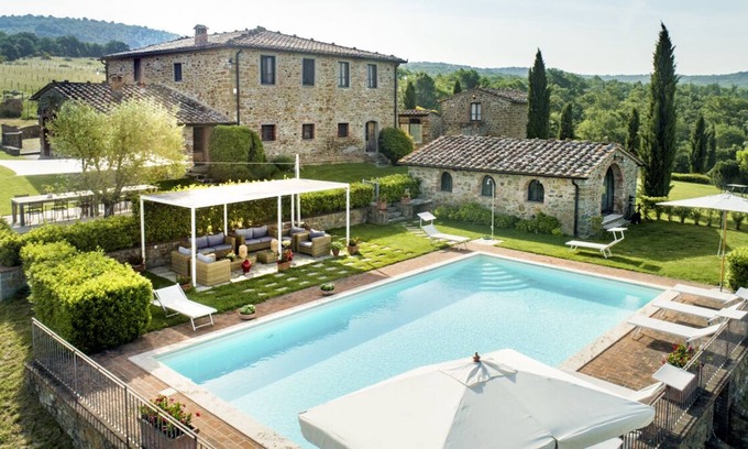 Rapale Villa | Tenuta Valdambra - Nine Bedroom Villa, Sleeps 20