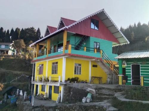 Darjeeling House | Tenzing Homestay By StayApart