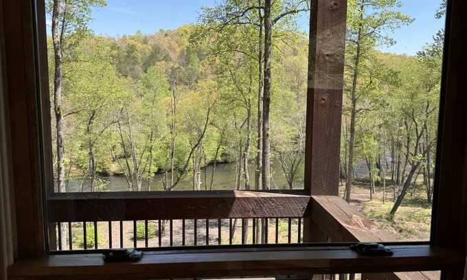 Mineral Bluff Cabin | Teresa’s River Retreat in Blue Ridge Ga