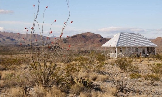Alpine House | Terlingua Ranch Retreat: Enviro Friendly Home