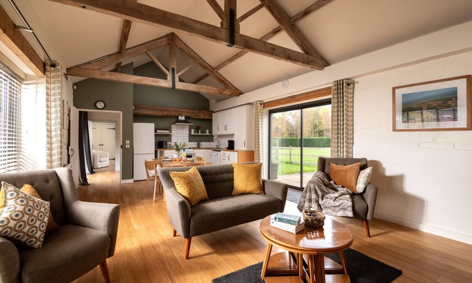 Fakenham Cottage | Tern Cottage -2 bedroom cottage with luxury indoor heated pool close to the North Norfolk coast.coas