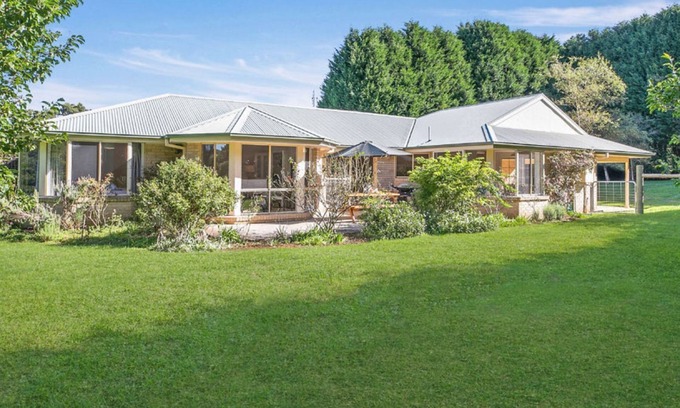 Robertson House | Terra Bella – ideal for couples or families