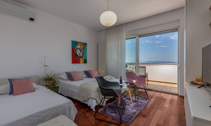 Buzdohanj Bed & Breakfast | Terra Magica Room with parking, balcony and sea view