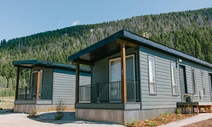 West Yellowstone Cabin | Terra Nova Cabins