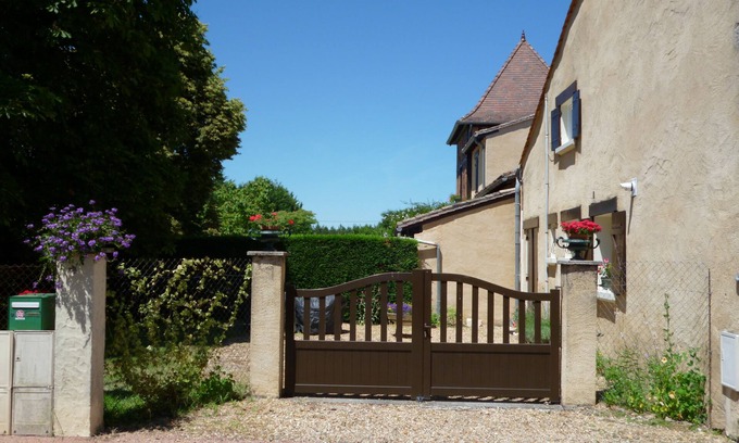 Le Pizou House | Terraced house