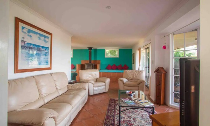 Possum Brush Cottage | Terracotta Cottage Wallaby Ridge Hideaway Retreatn