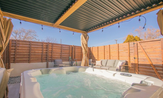 South Broadway Apartment | "Terracotta Suite" @ ArnoTriplex! Hot Tub+Pet Friendly!