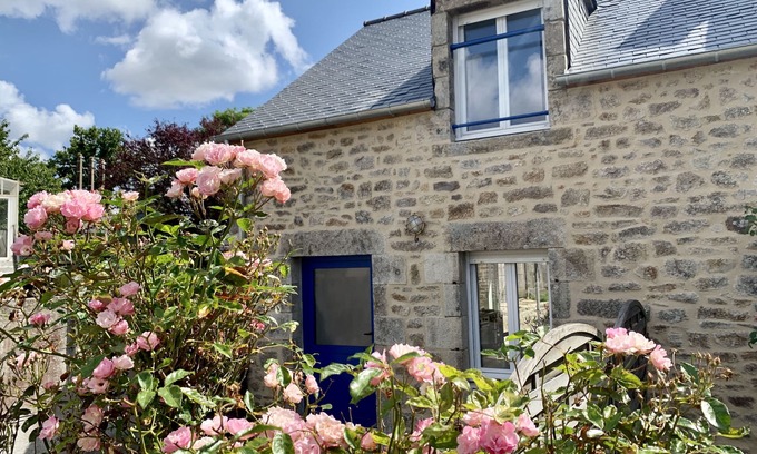 Quevert House | "Terre et Mer" Breton house located at the gates of Dinan-12 km from the sea