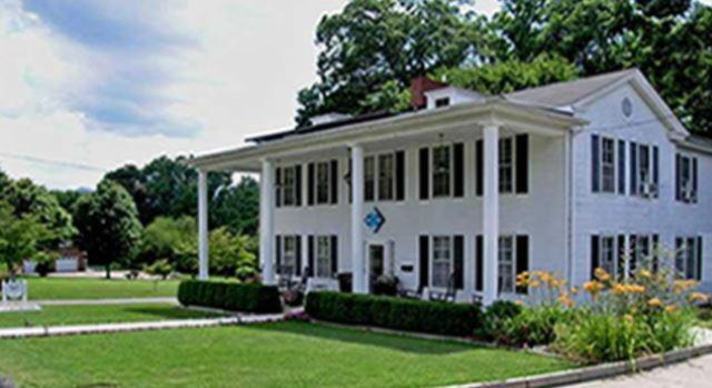 Burnsville Bed & Breakfast | Terrell House B&B