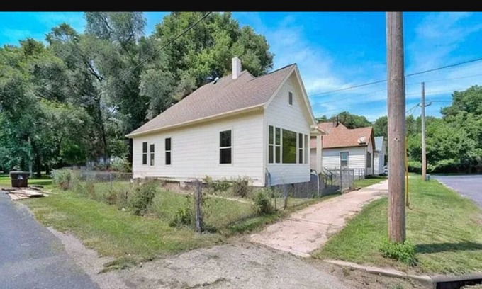 Peoria House | Terrific 2-bedroom estate with AC in charming Peoria