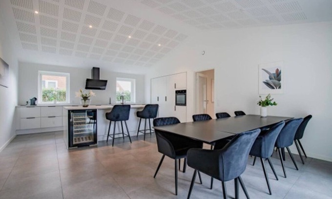Tarnby Kommune House | Terrific 3-bedroom house in Kastrup with WiFi access