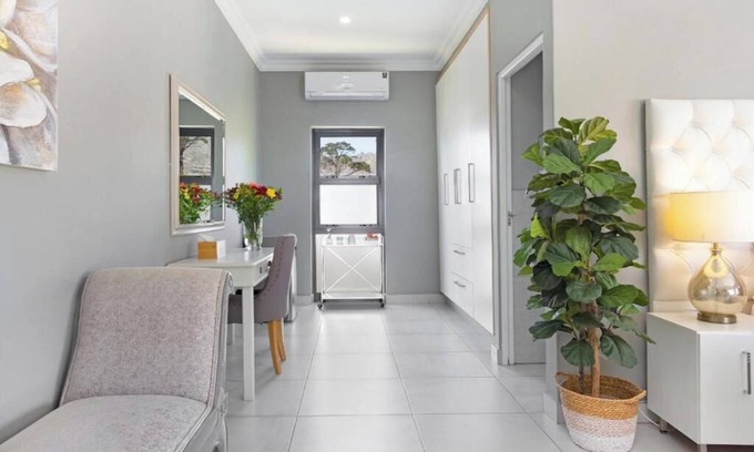 Tokai Villa | Terrific 8-bedroom villa in Tokai for a memorable getaway